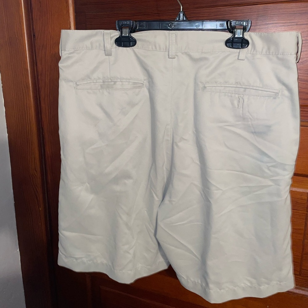 Croft & Barrow Mens Dress/Dark Khaki Capris *make offers* - Picture 3 of 6